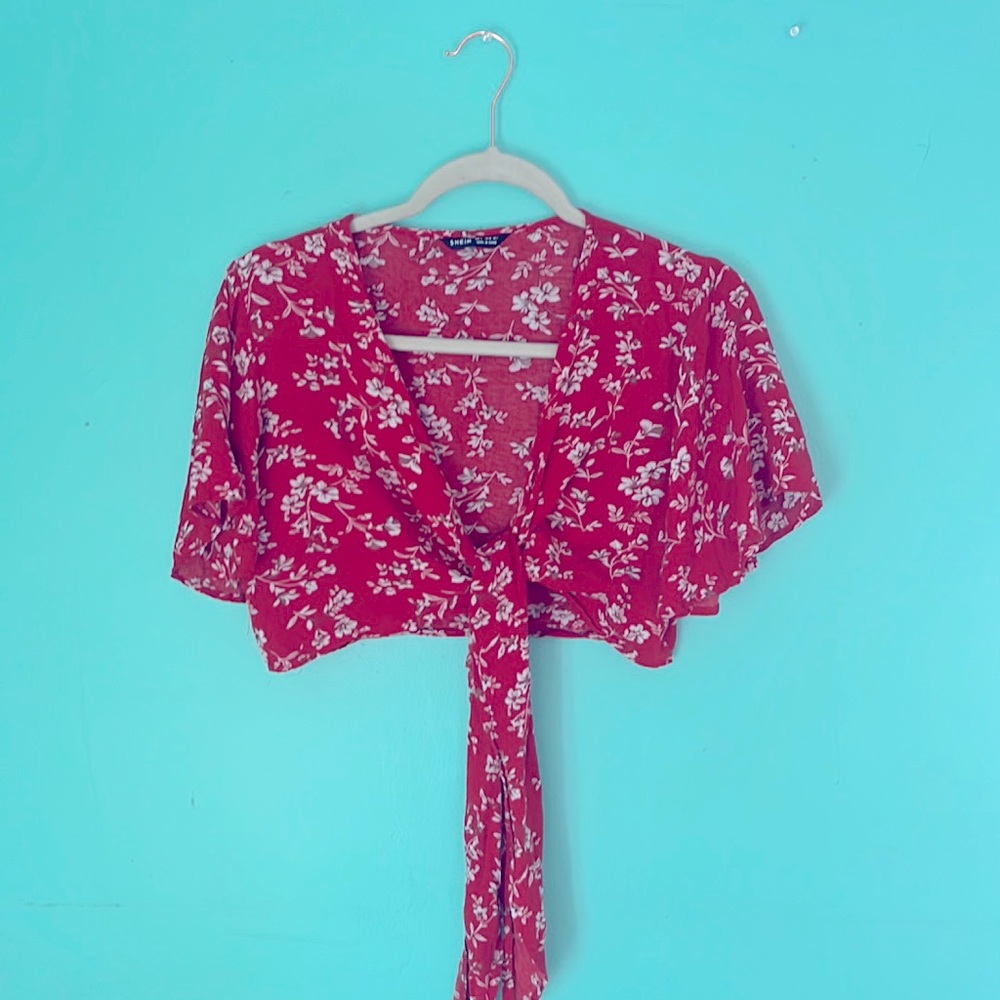 Floral Red Tie Crop Top